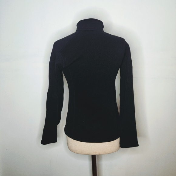 **SOLD** Patagonia sz Medium black zip up sweater - Picture 2 of 8